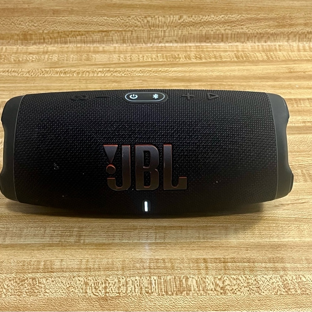 JBL Charge 5 Bluetooth Speaker